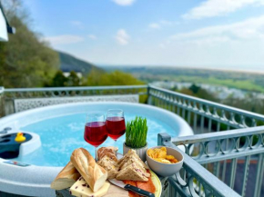 The Mermaids Watch Pendine DOG FRIENDLY with Cymru Holidays